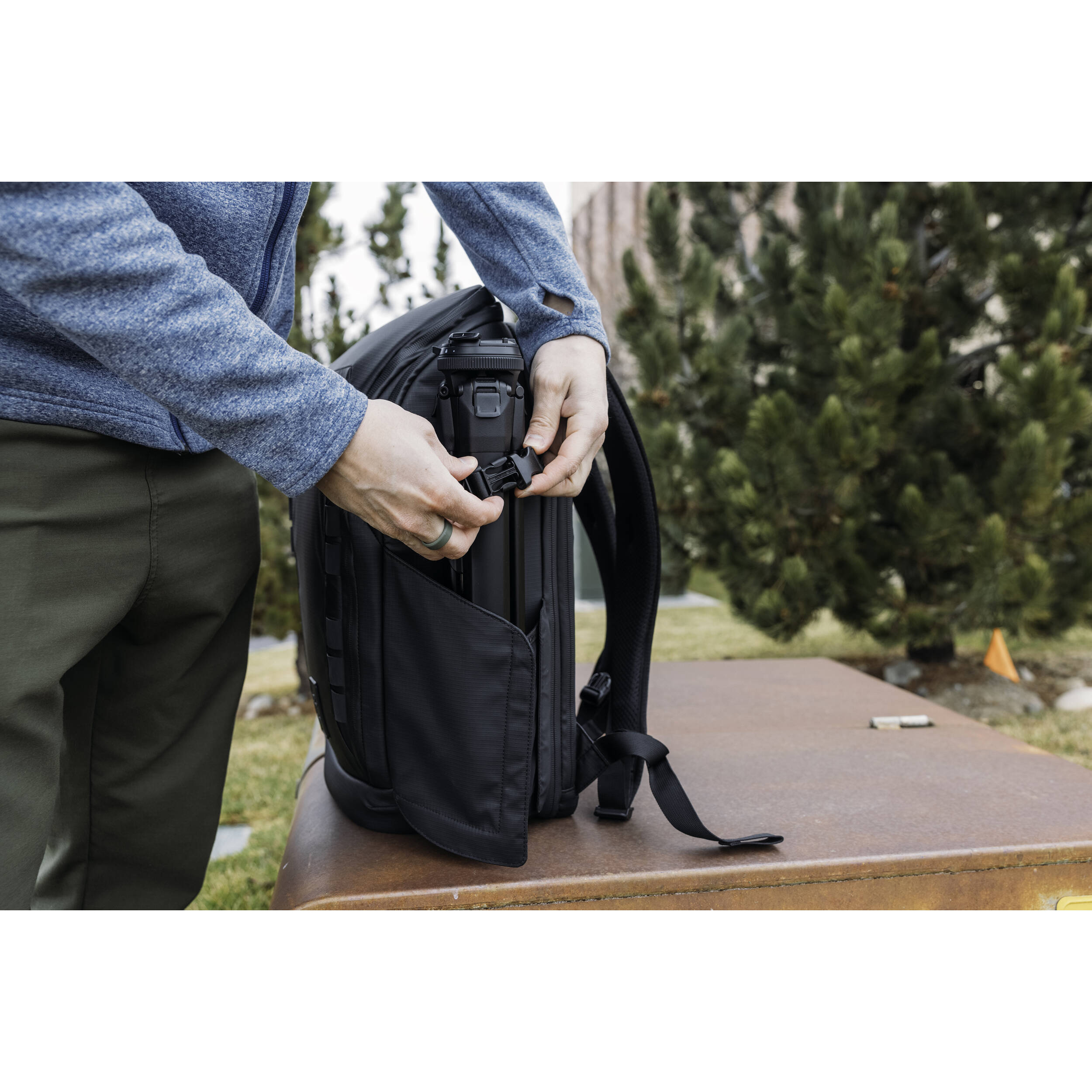 Nomatic McKinnon Camera Backpack with Divider (25L)