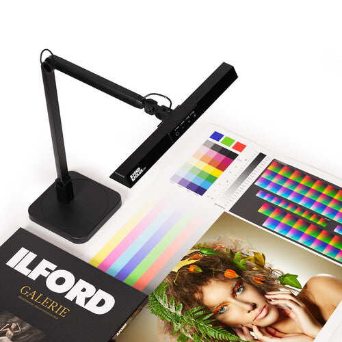 Lampe de visualisation des couleurs Ilford ILFOLUX - Boîte ouverte