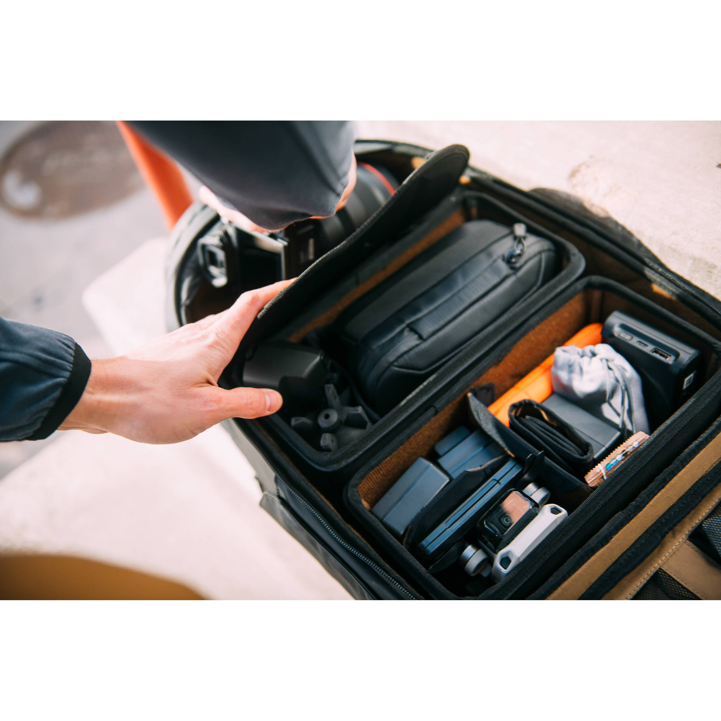 Nomatic McKinnon Camera Backpack with 2 Small Cubes (25L)