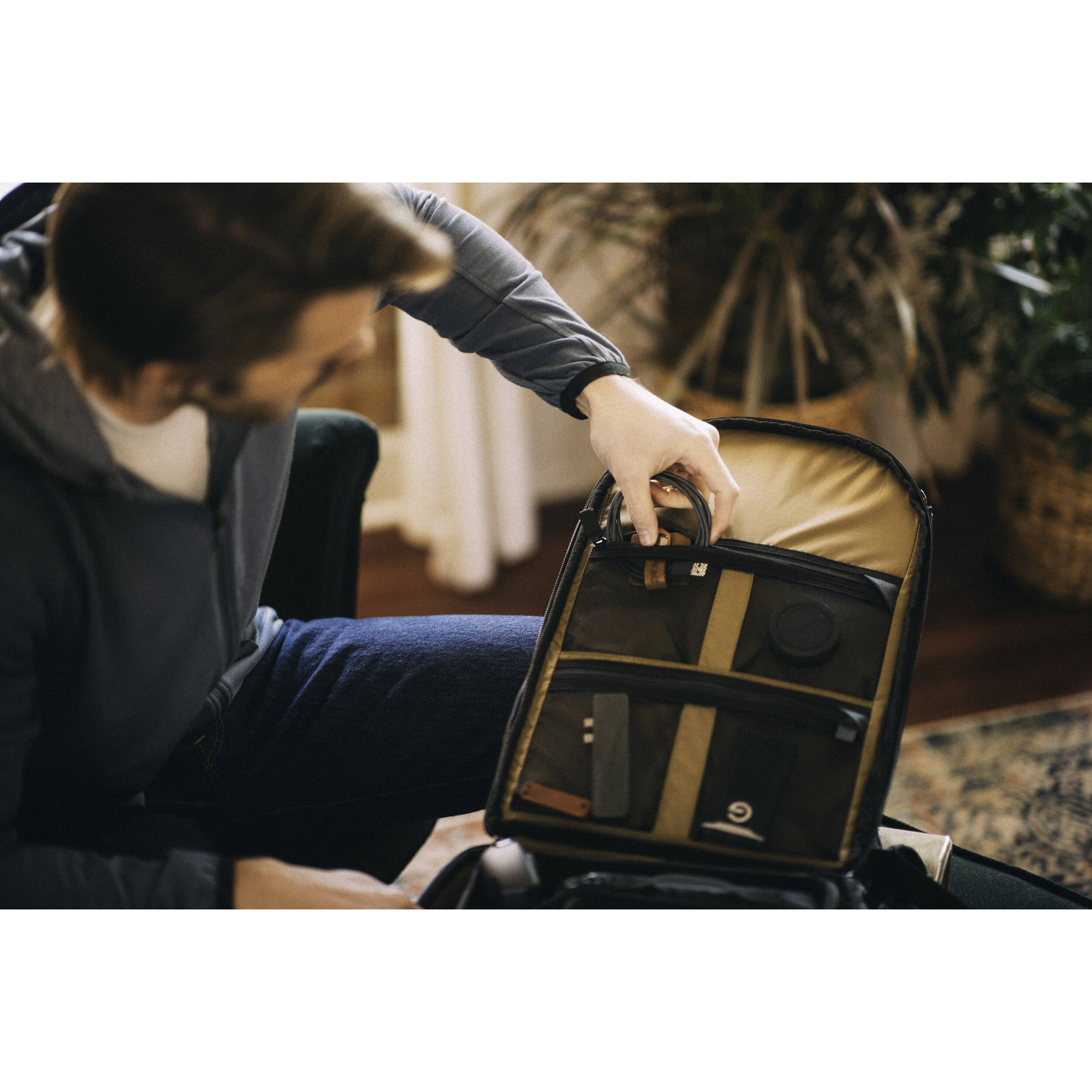 Nomatic McKinnon Camera Backpack with 2 Small Cubes (25L)