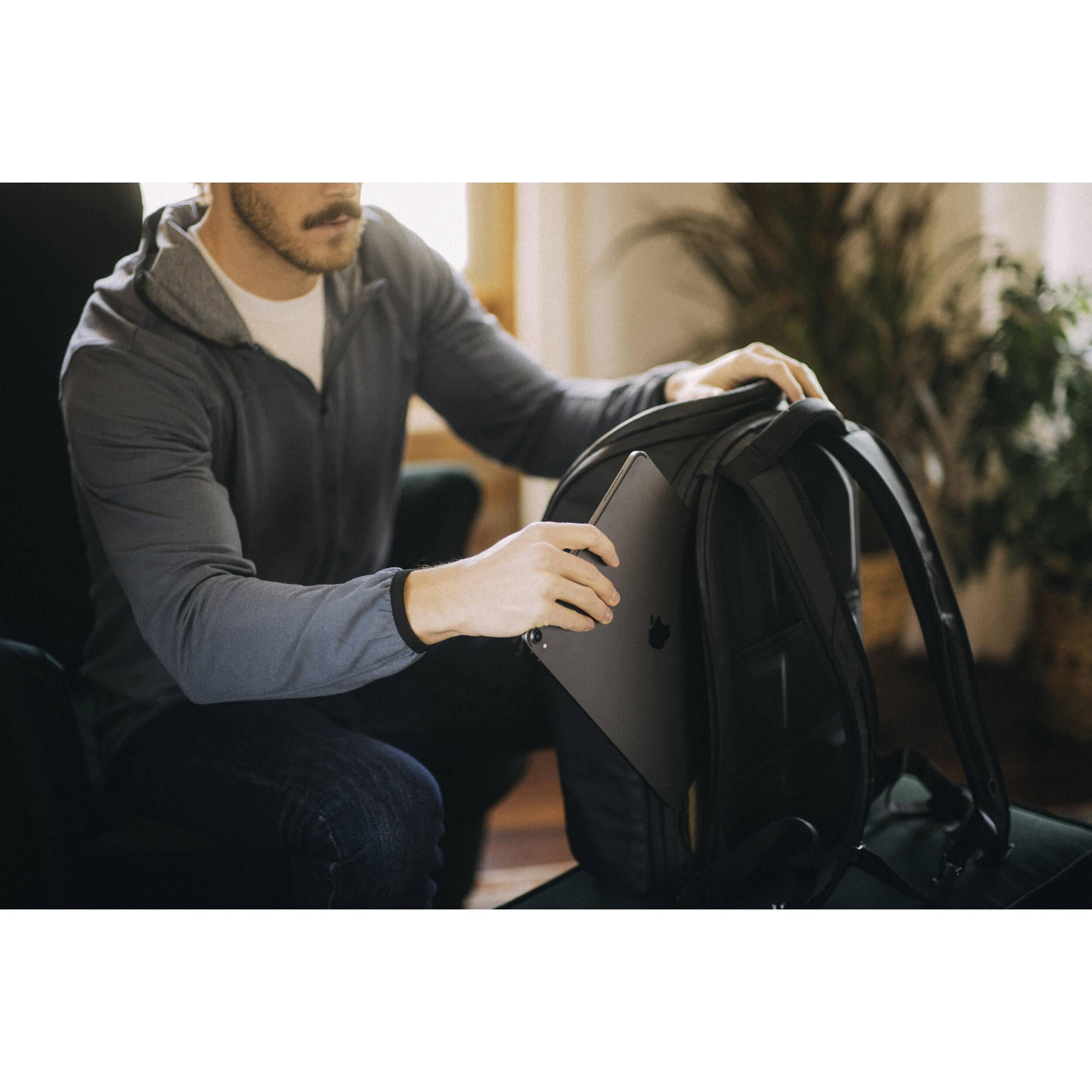 Nomatic McKinnon Camera Backpack with 2 Small Cubes (25L)