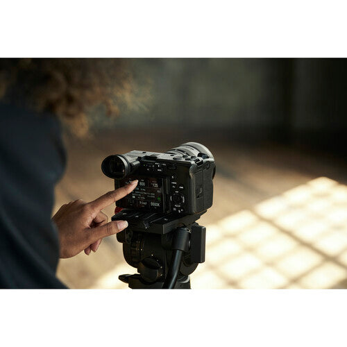 Sony FX2 Digital Cinema Camera with XLR Handle Unit
