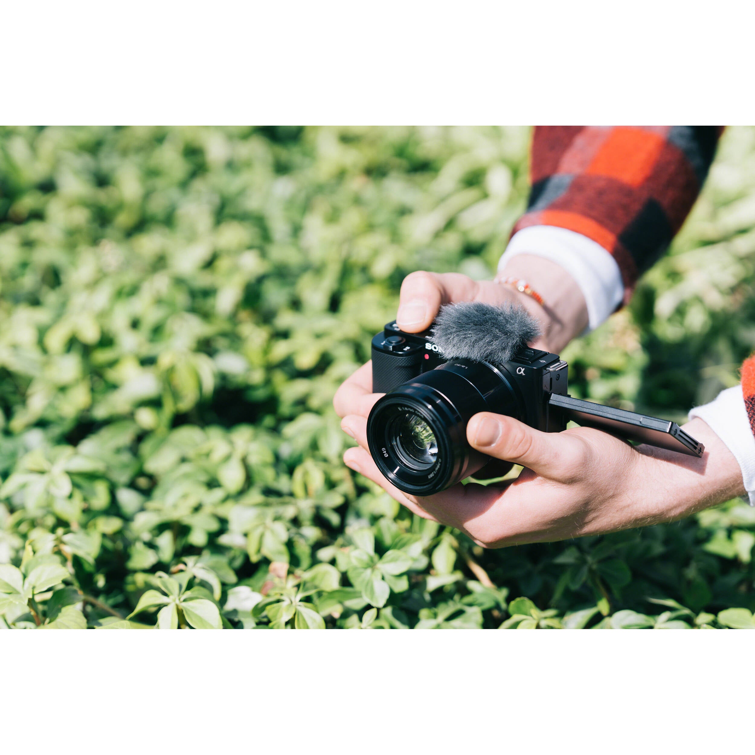 Sony ZV-E10 Mirrorless Camera with 16-50mm f/3.5-5.6 II Lens (Black)