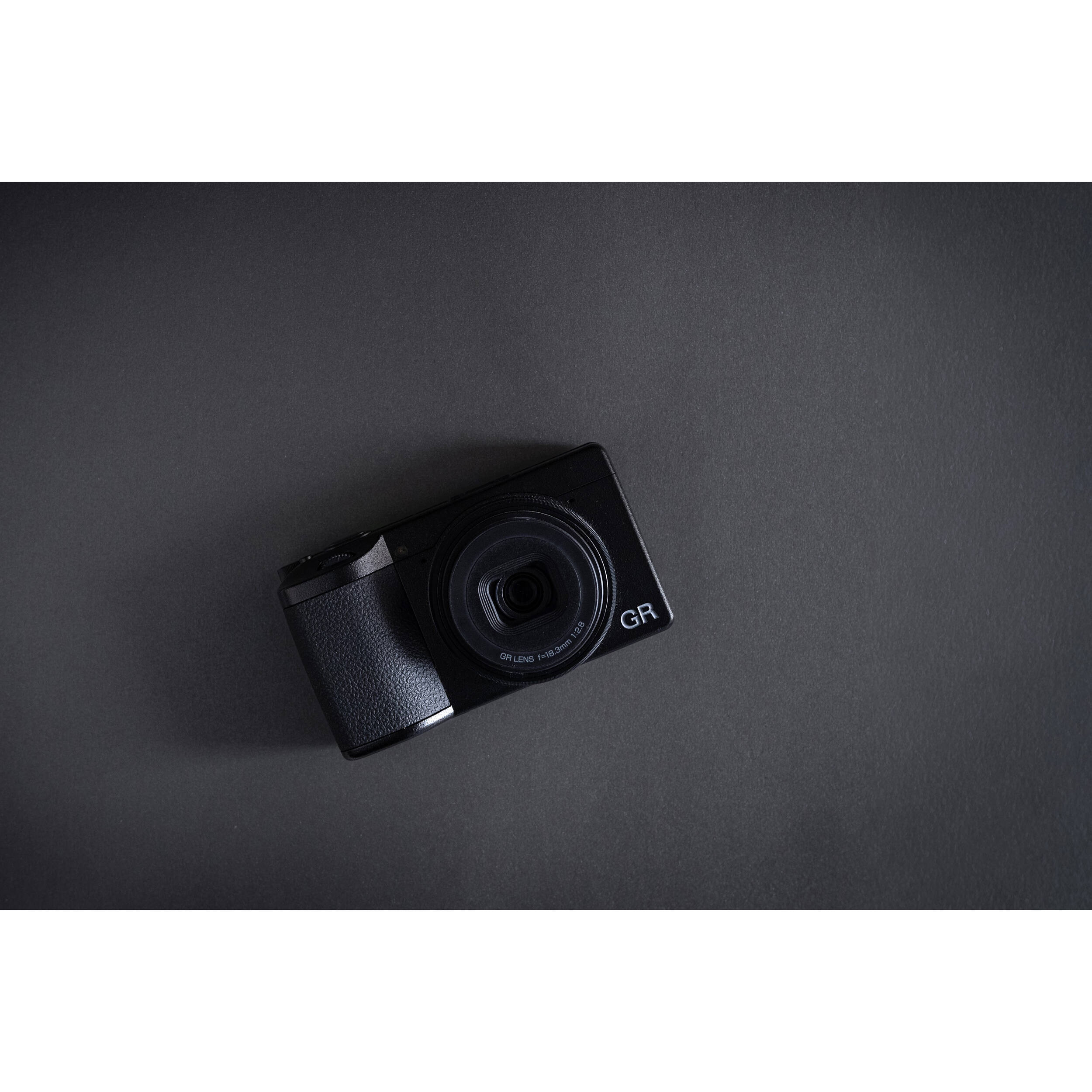 Ricoh GR IV HDF Digital Camera | ExcellentPhoto.ca
