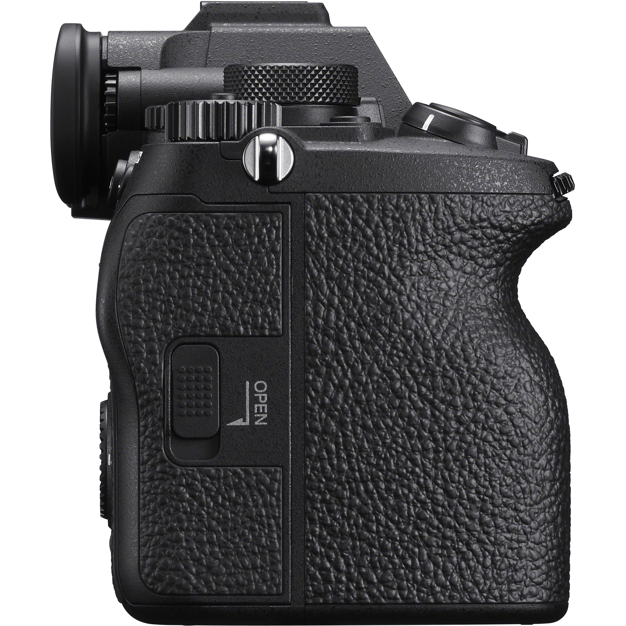 Sony a7 IV Mirrorless Camera with 28-70mm f/3.5-5.6 II Lens