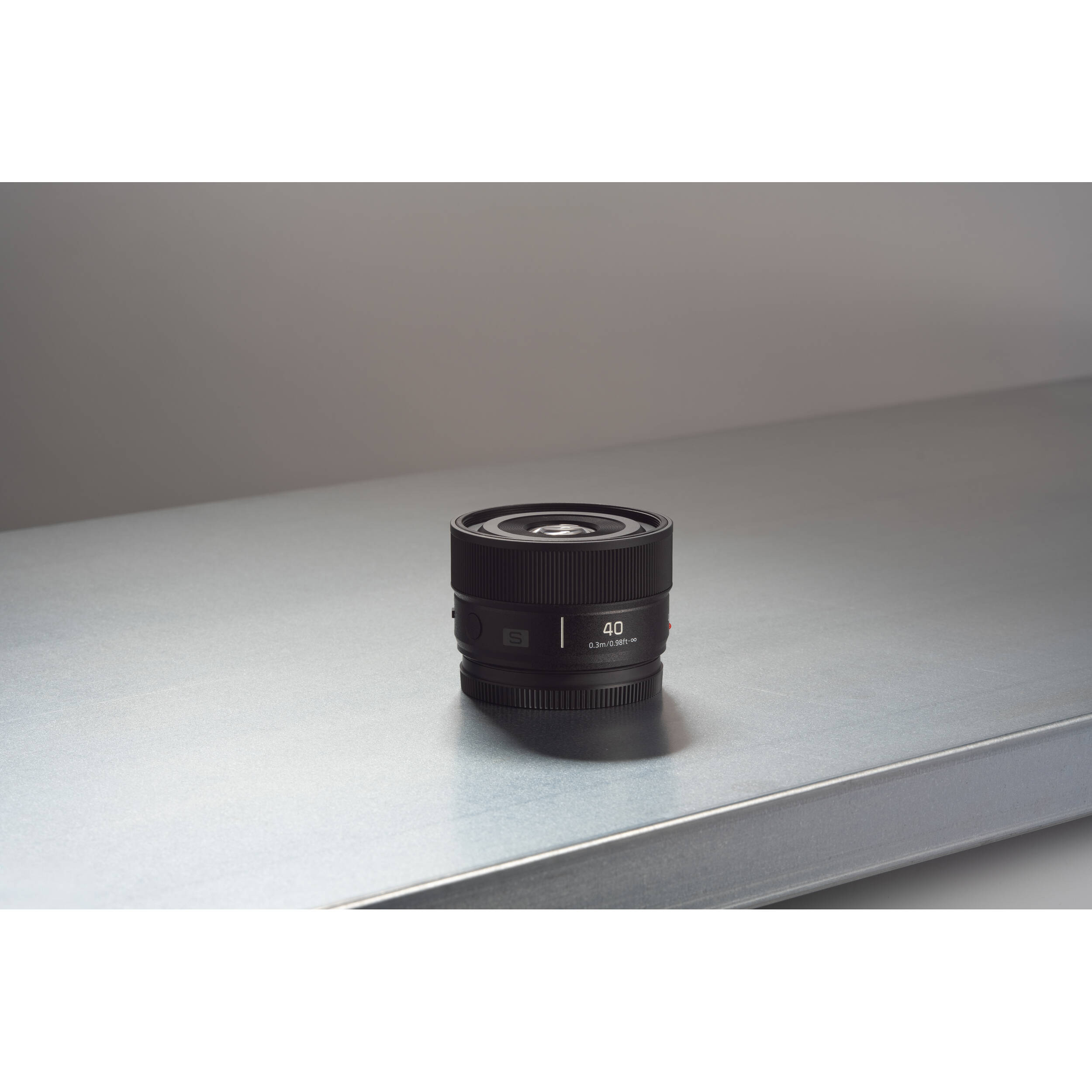 Panasonic LUMIX S 40mm f/2 Lens (Black)
