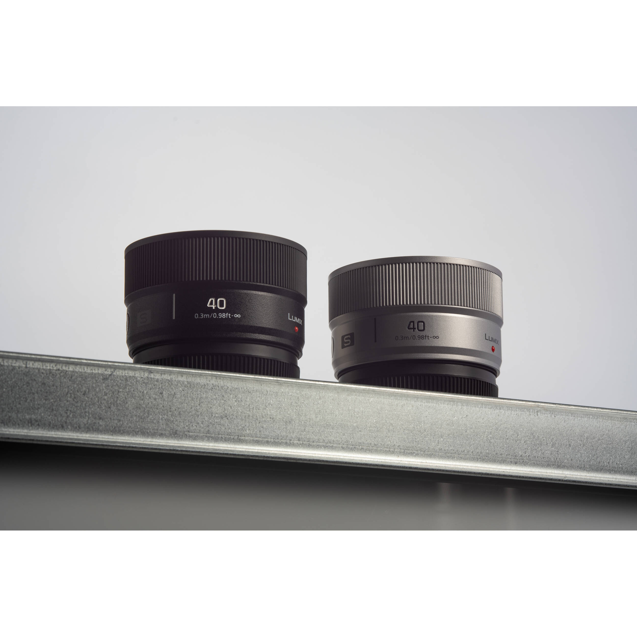 Panasonic LUMIX S 40mm f/2 Lens (Black)