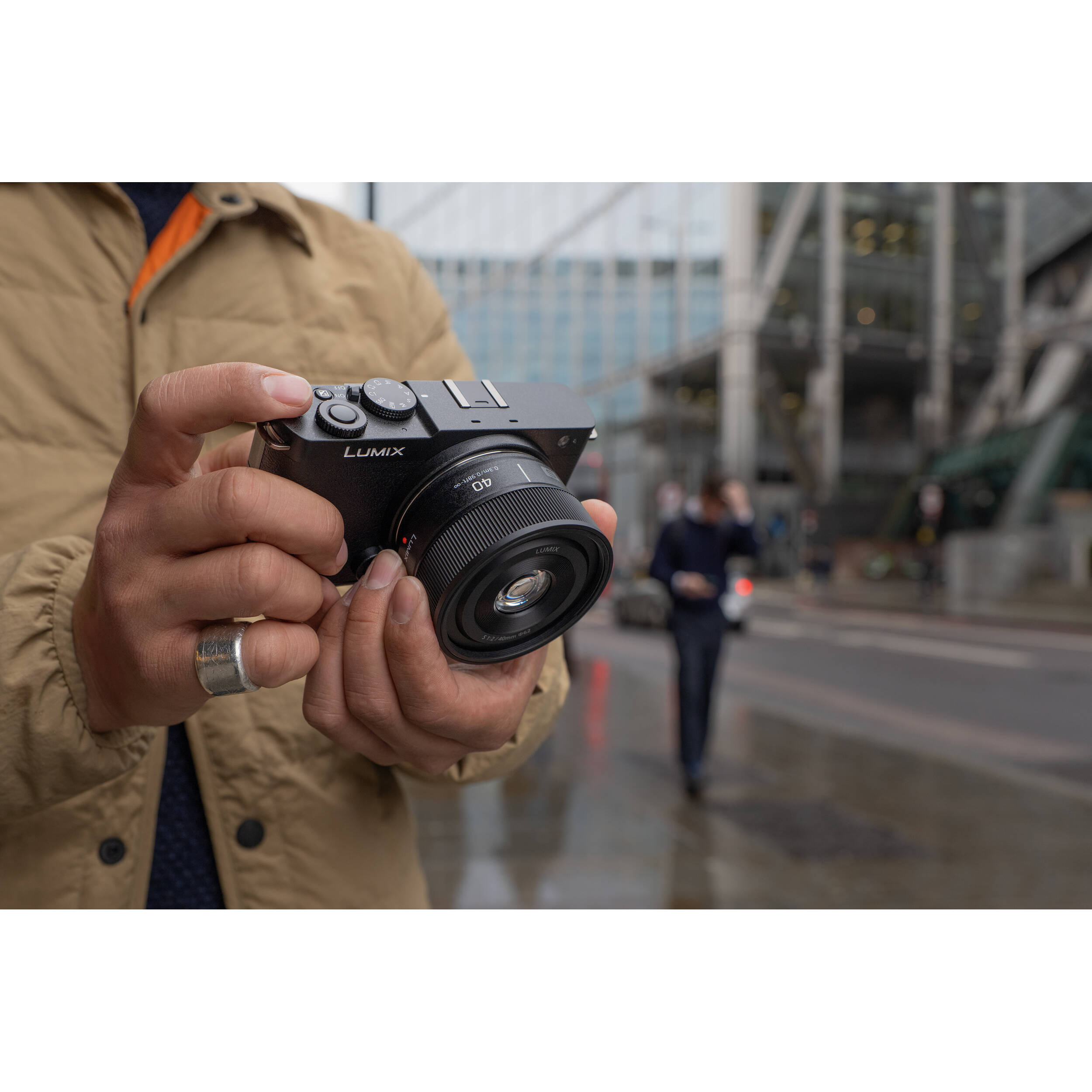 Panasonic LUMIX S 40mm f/2 Lens (Black)