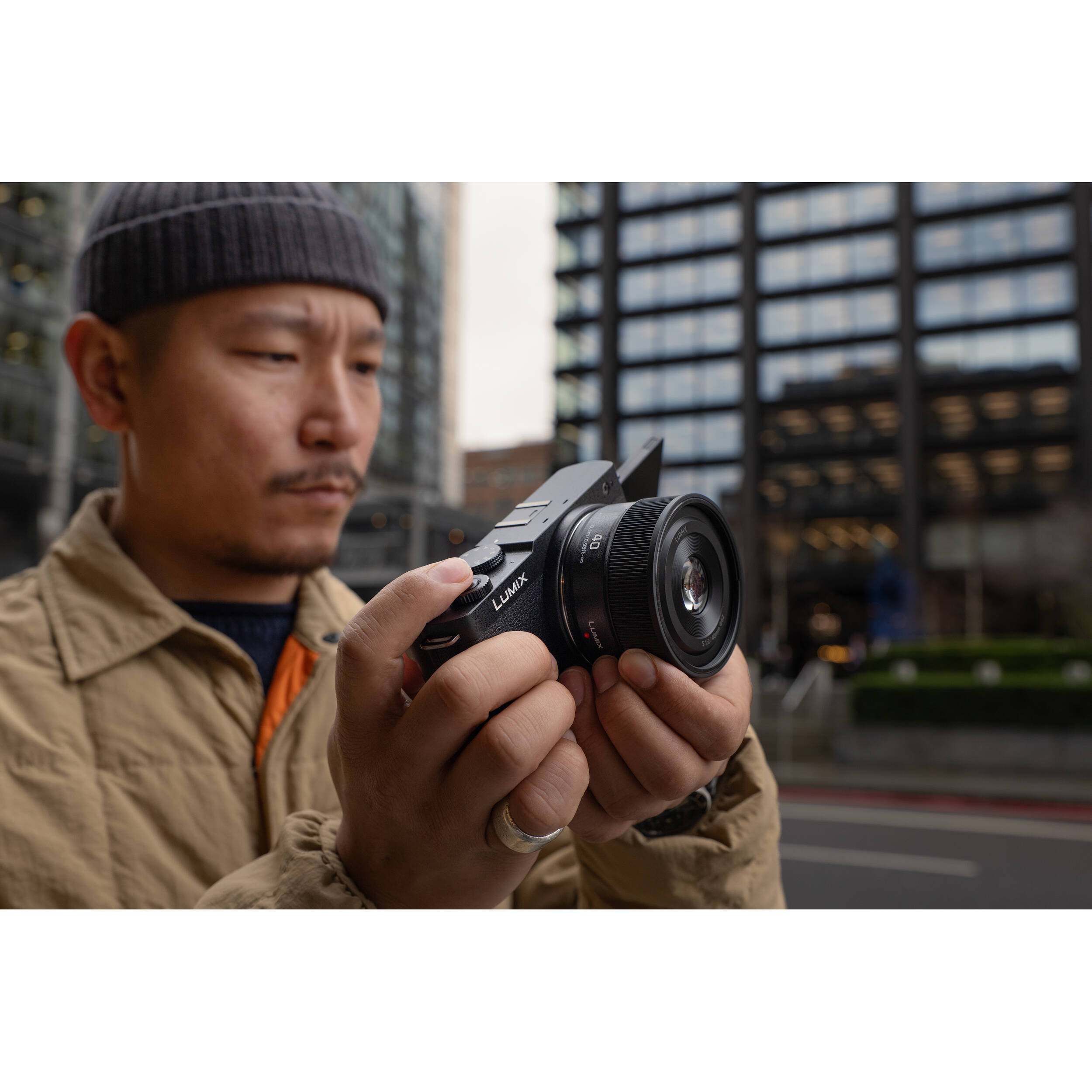 Panasonic LUMIX S 40mm f/2 Lens (Black)