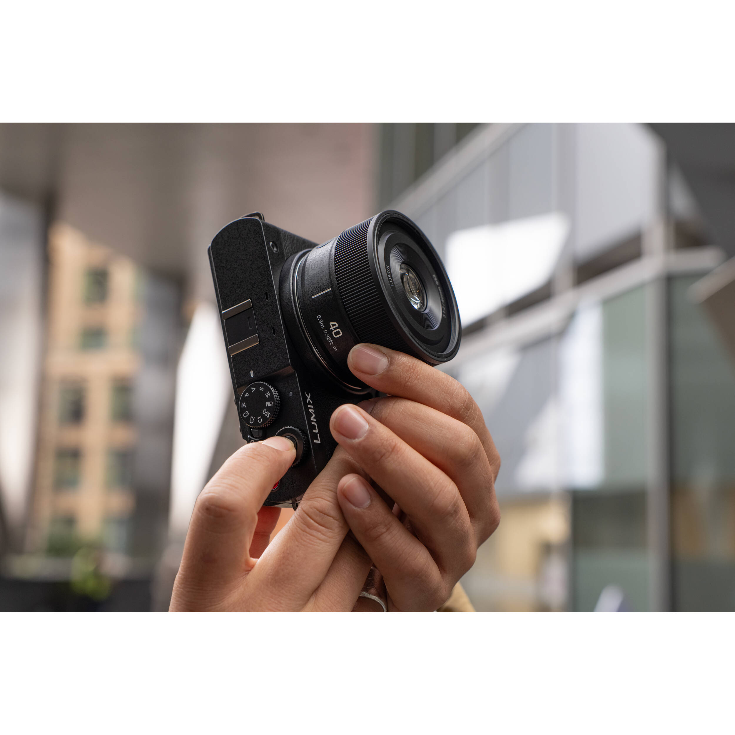 Panasonic LUMIX S 40mm f/2 Lens (Black)