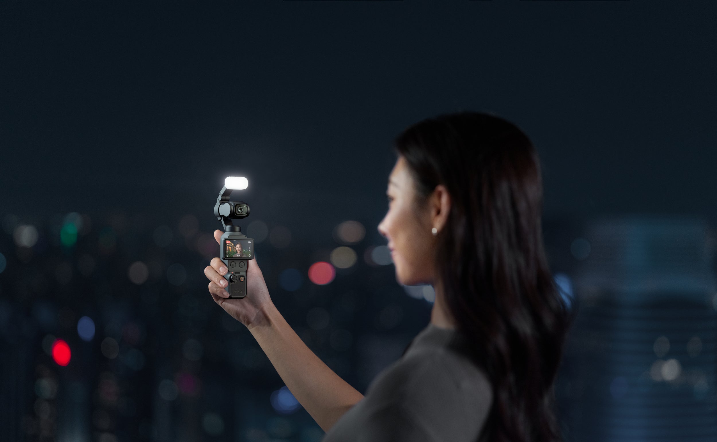 DJI Osmo Pocket 4 Creator Combo