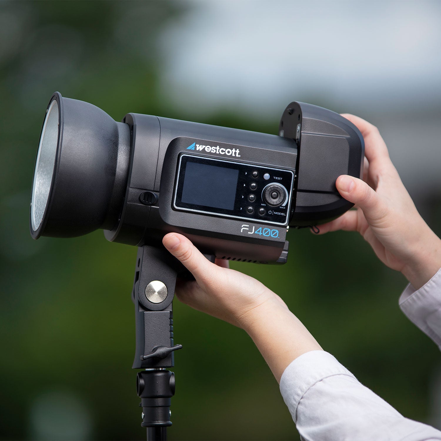 Westcott FJ400 Strobe 2-Light Location Hard Case Kit with FJ-X3m Universal Wireless Trigger