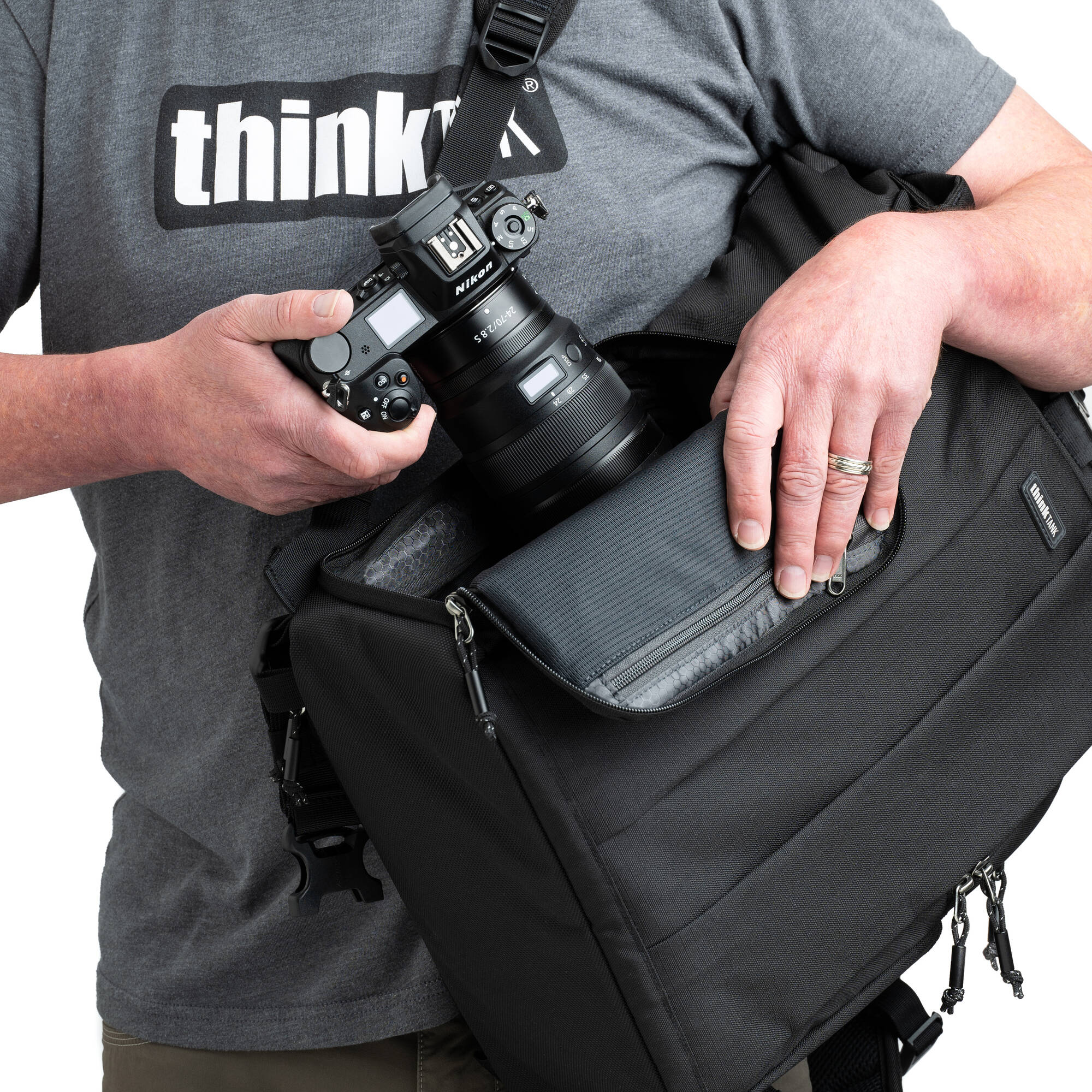 Think Tank Photo FocusPoint Rolltop caméra Sac à dos (Urban Rust, 22 L)