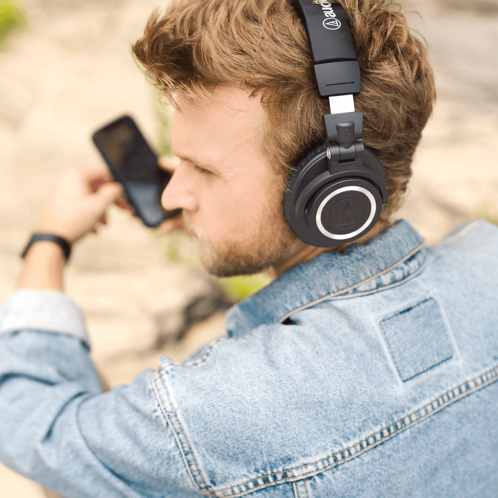 Audio Technica ATH-M50XBT2 wireless Over-Ear Headphones