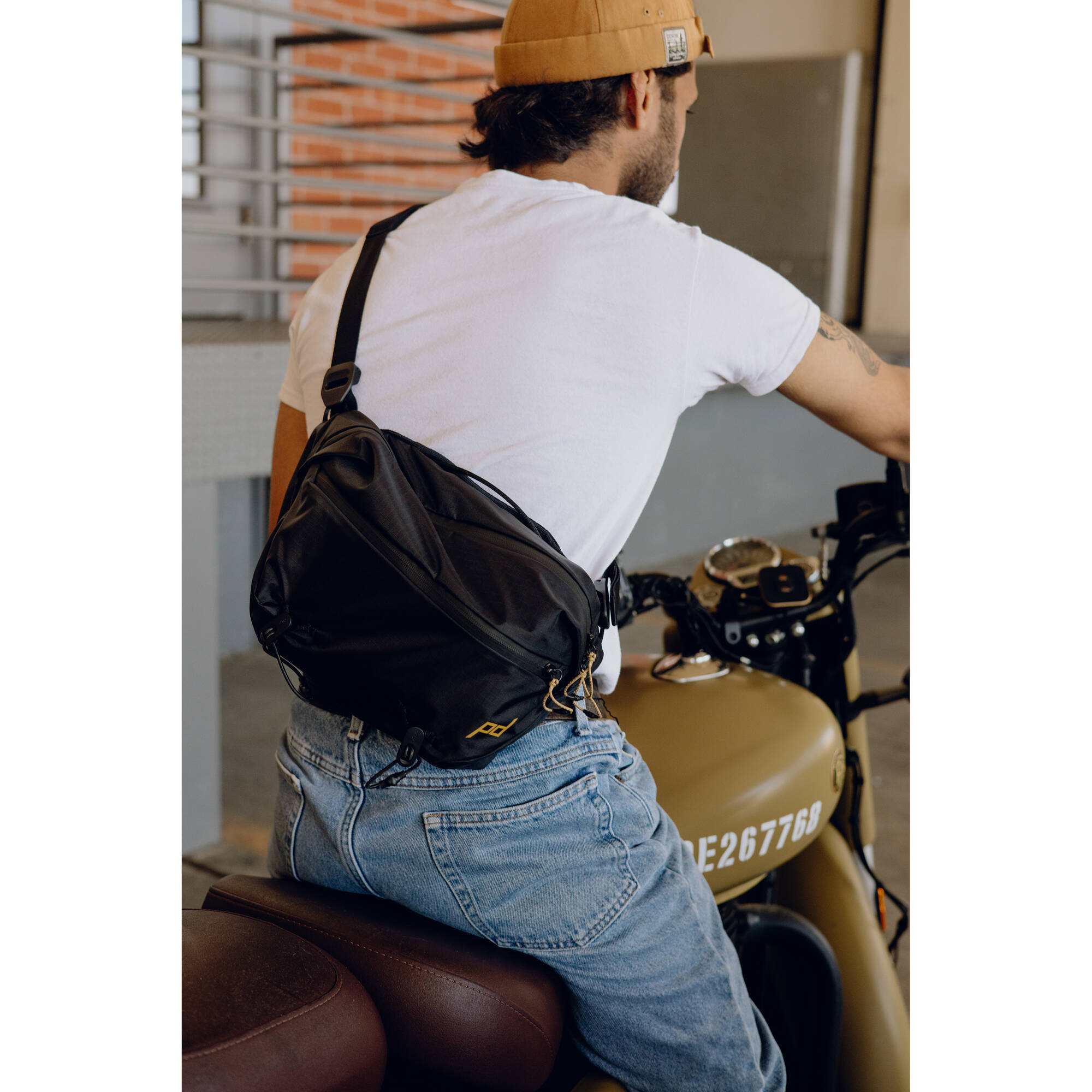 Peak Design Outdoor Sling 7L - Black BAS-7-BK-1 818373026851