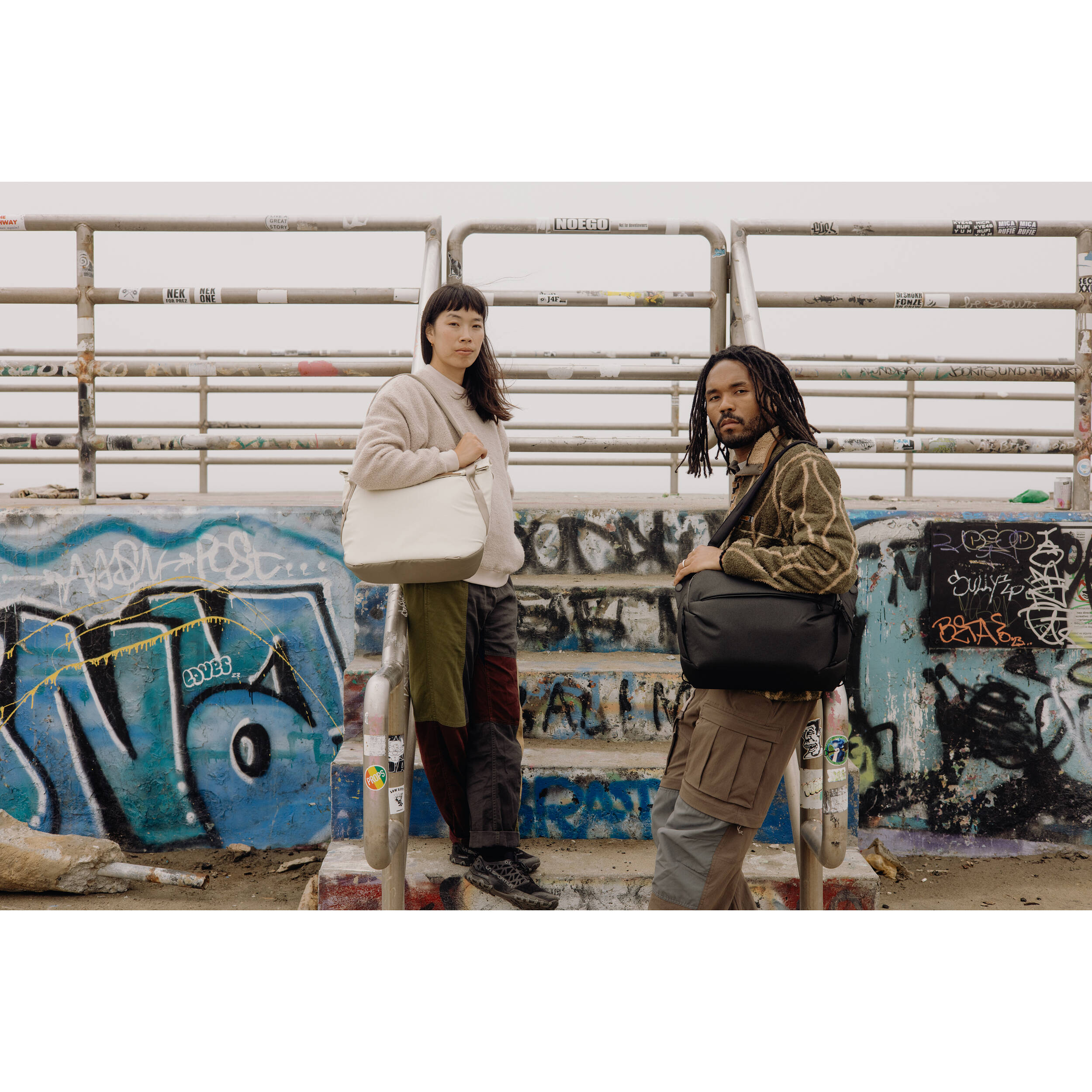 Peak Design Everyday Sling (Black, 10L)