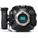 Blackmagic Design Ursa Mini Pro PL Objectif Monter avec un kit de cale