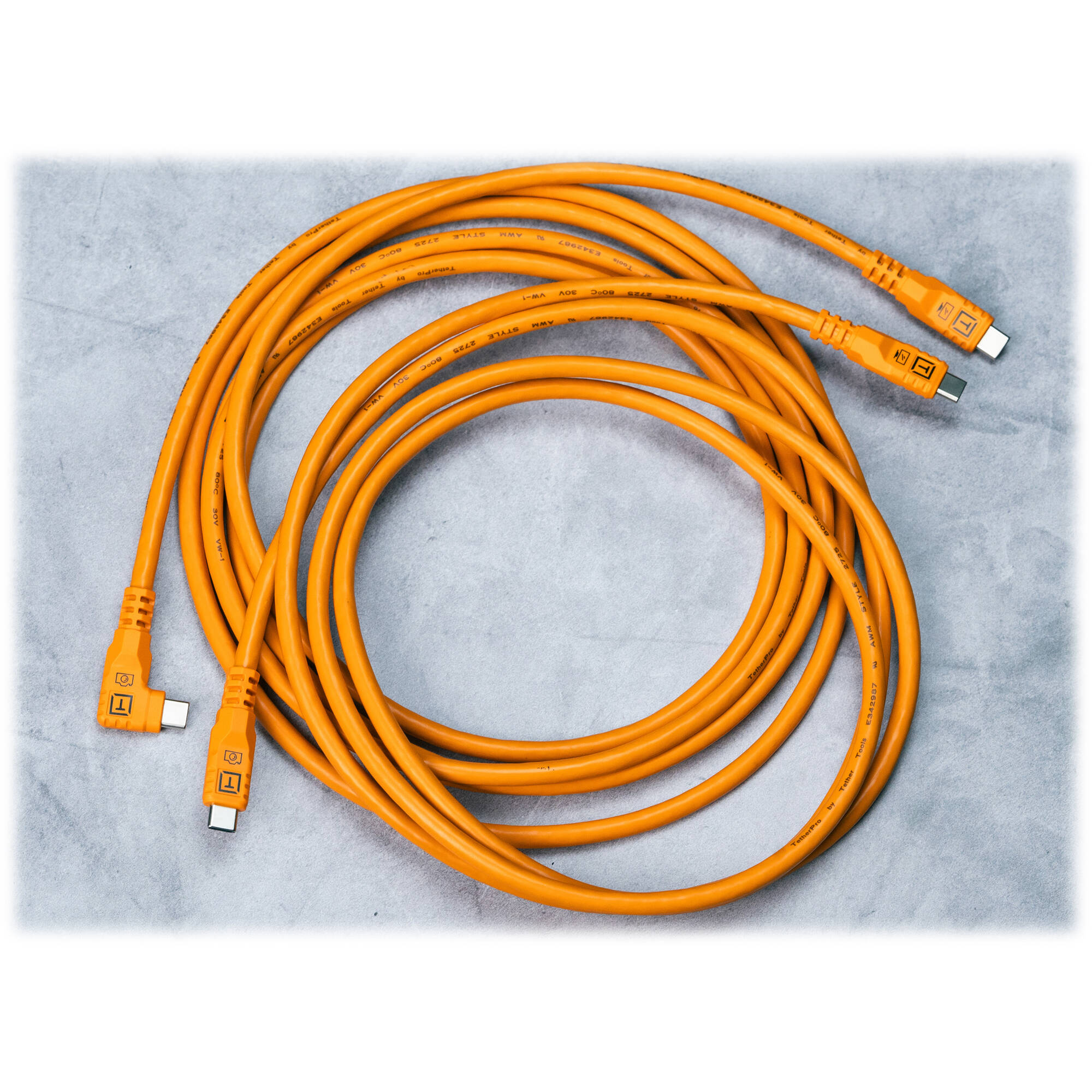 Tether Tools TetherPro Optima Câble USB-C (10', orange haute visibilité, angle droit)
