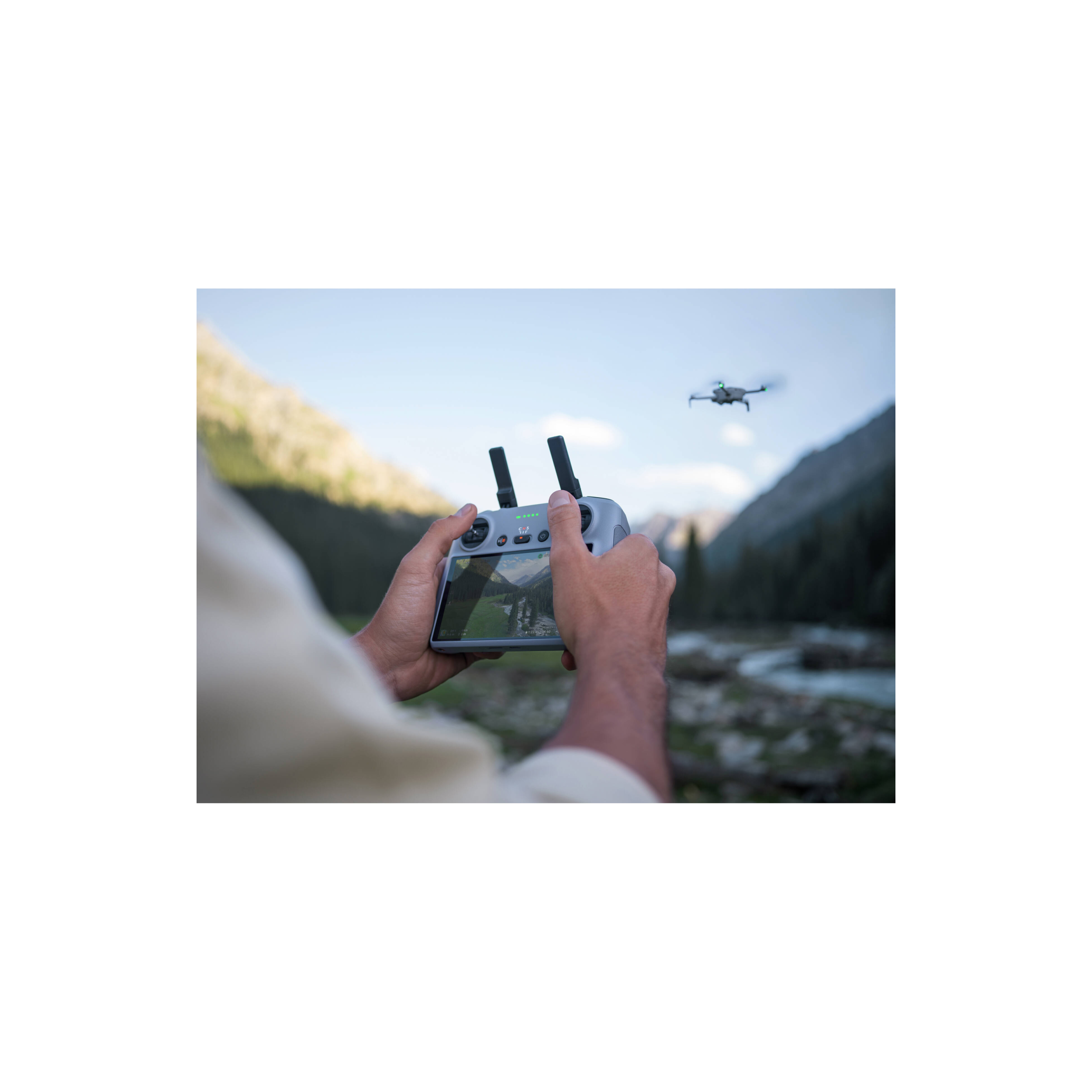 DJI Mini 4 Pro Drone avec contrôleur RC 2 (avec écran)