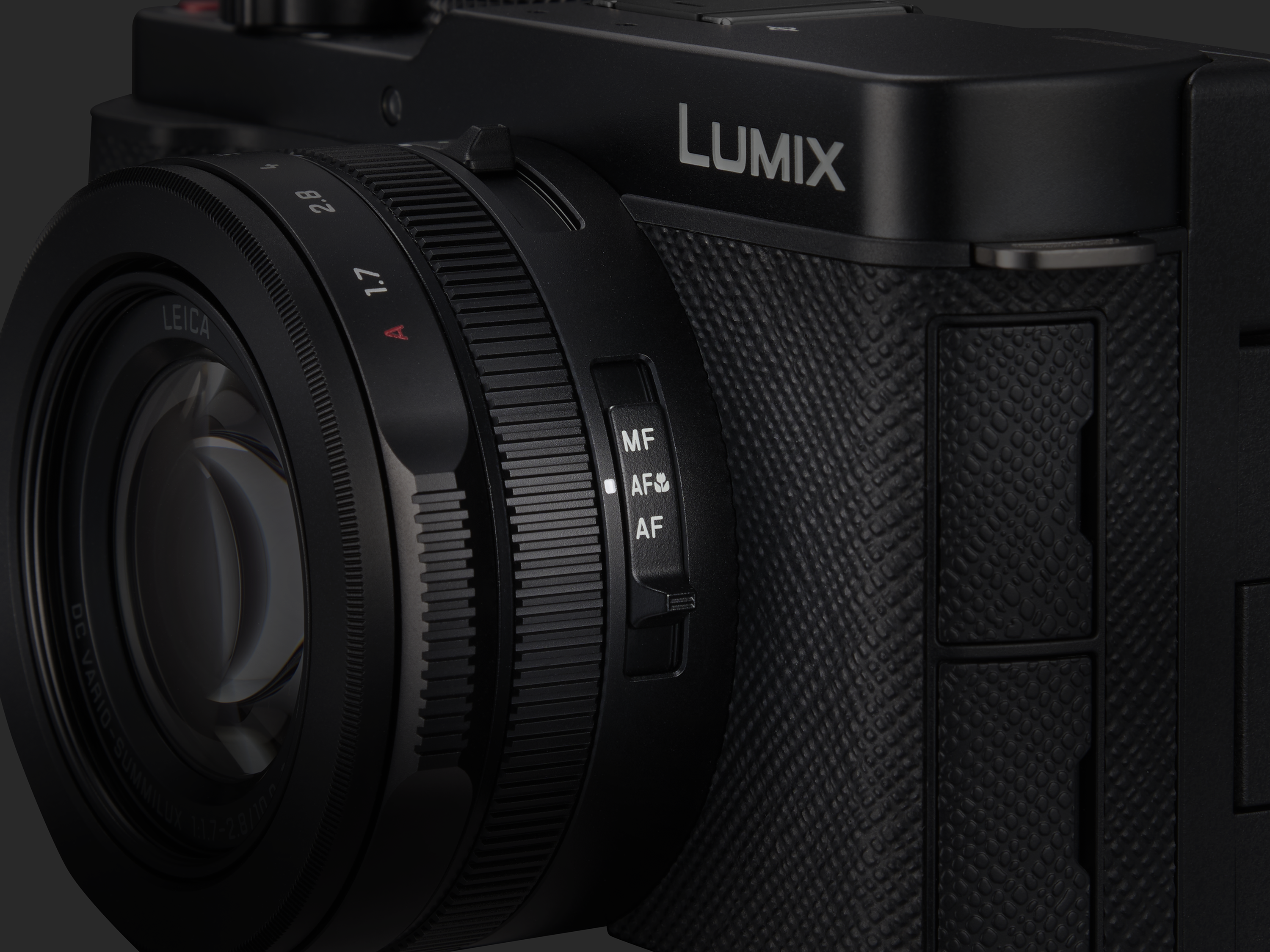 Panasonic Lumix L10 Digital Camera with  24-75mm F1.7-2.8 Leica Lens (Black)