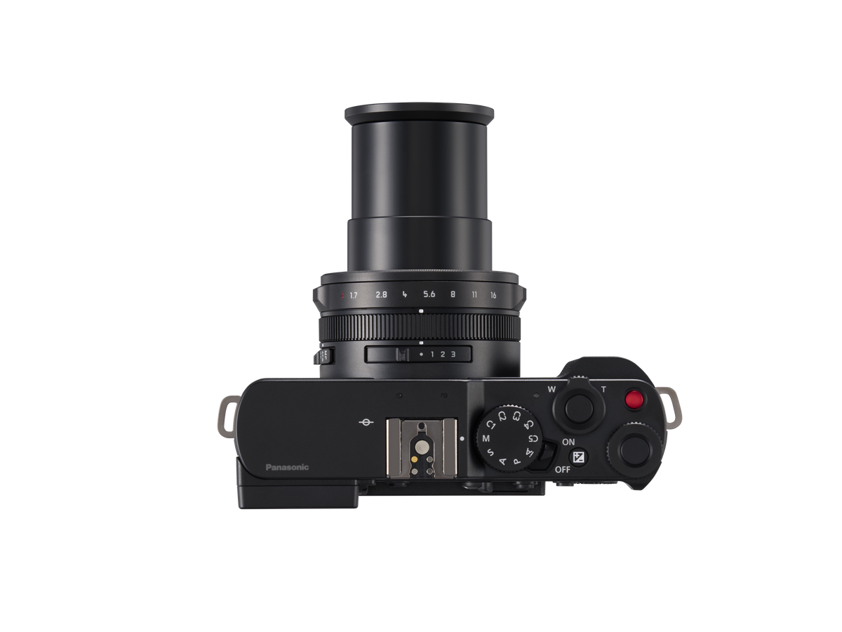 Panasonic Lumix L10 Digital Camera with 24-75mm Leica Lens (Black) Panasonic Lumix L10 Digital Camera with 24-75mm Leica Lens (Black)