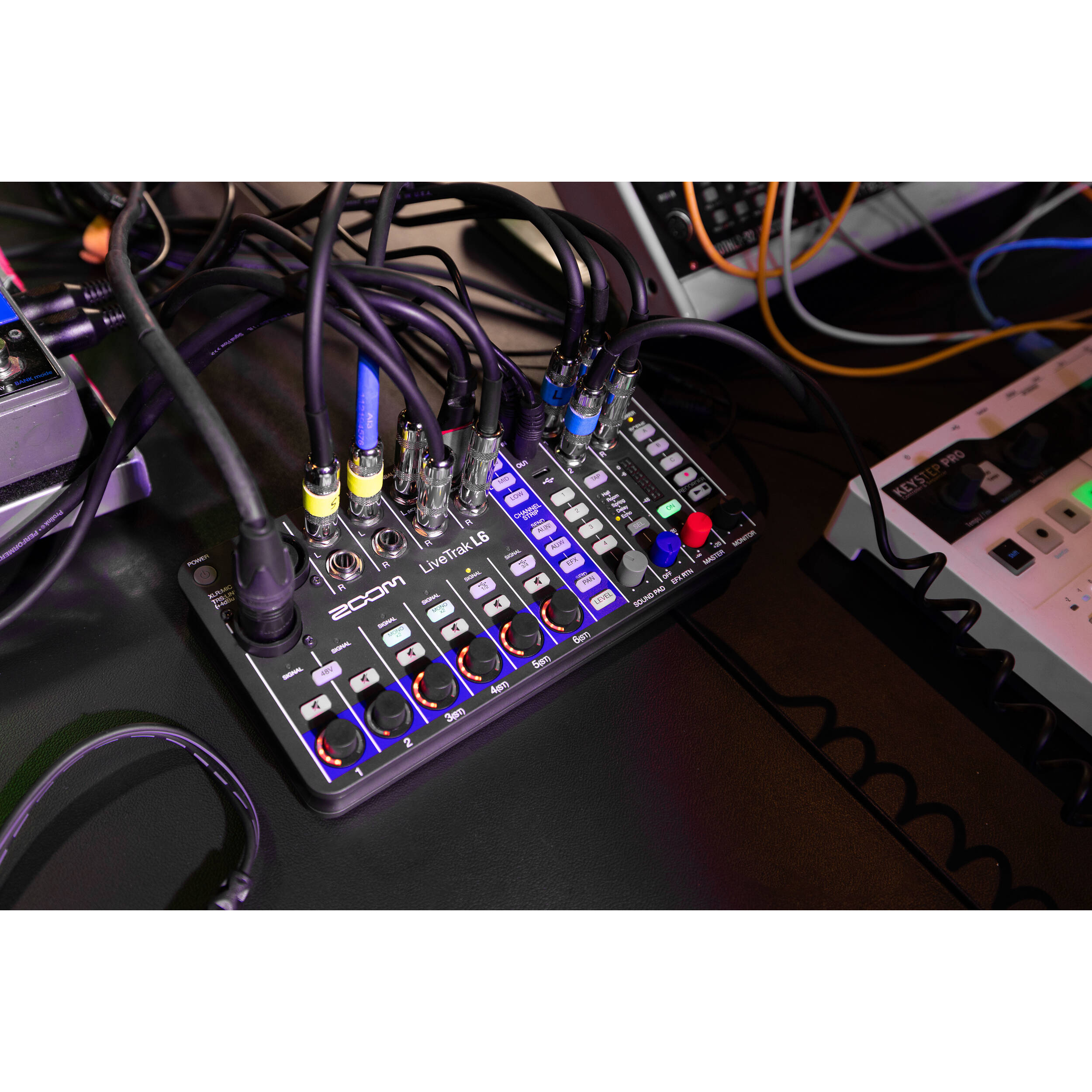 Zoom LiveTrak L-6 Portable 6-Channel Digital Mixer & Recorder