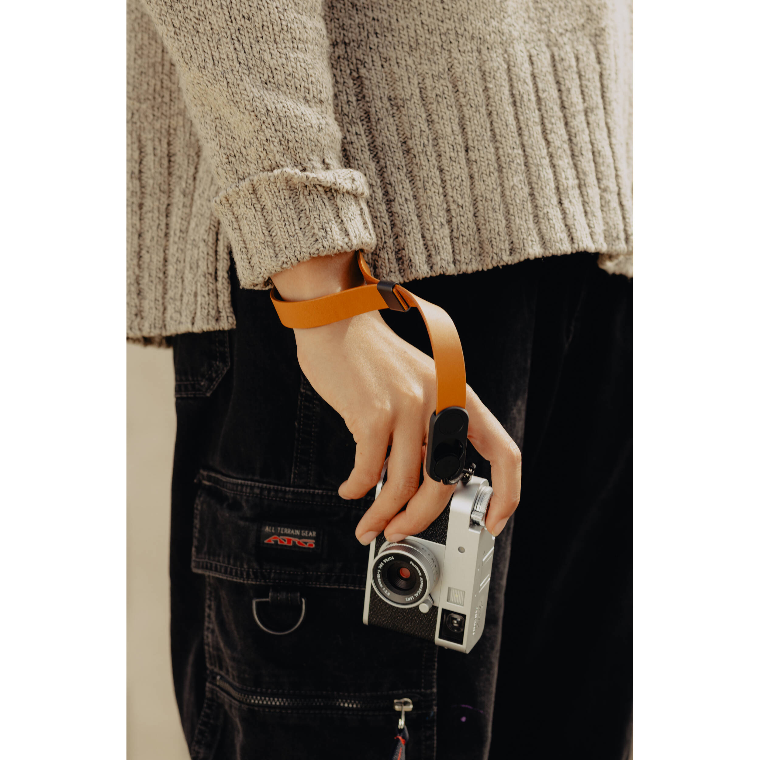 Peak Design Cuff Leather Camera Wrist Strap (Amber)