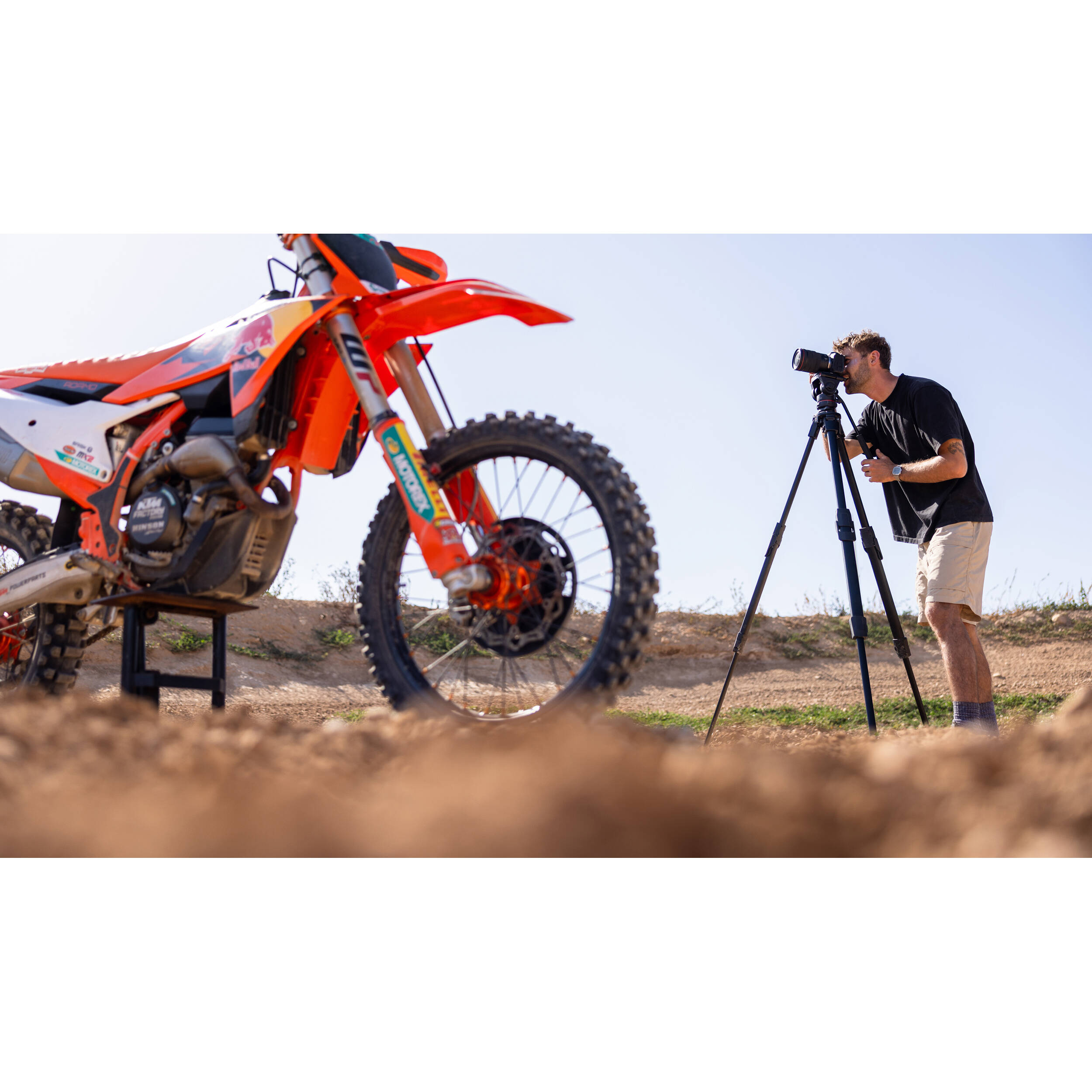 Manfrotto ONE Hybrid Carbon Fiber Tripod