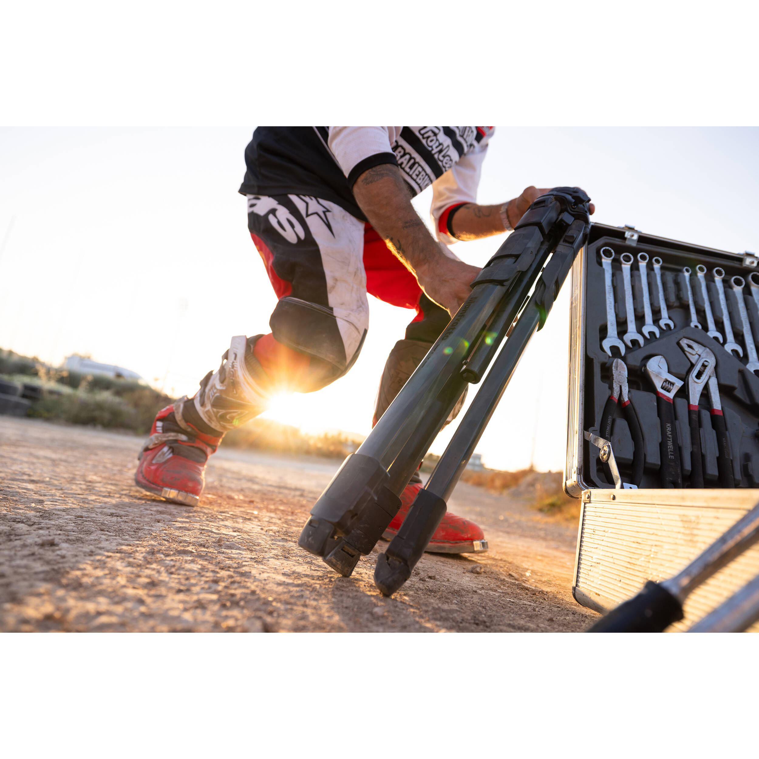 Manfrotto ONE Hybrid Carbon Fiber Tripod