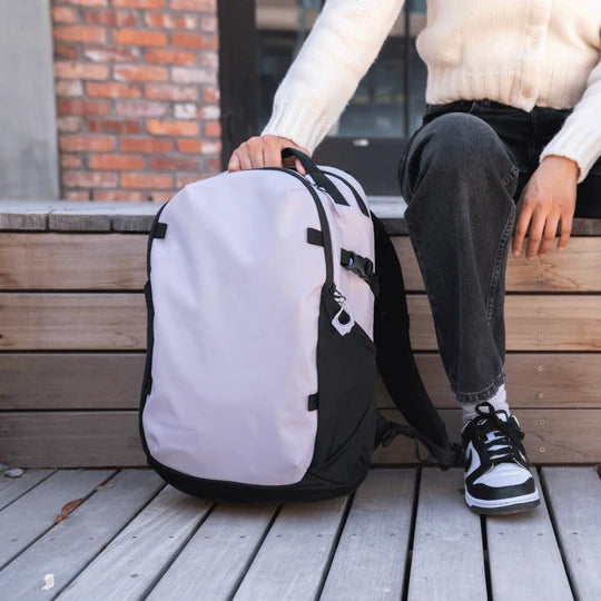 Wandrd NIMBUS 18L Backpack - Uyuni Purple