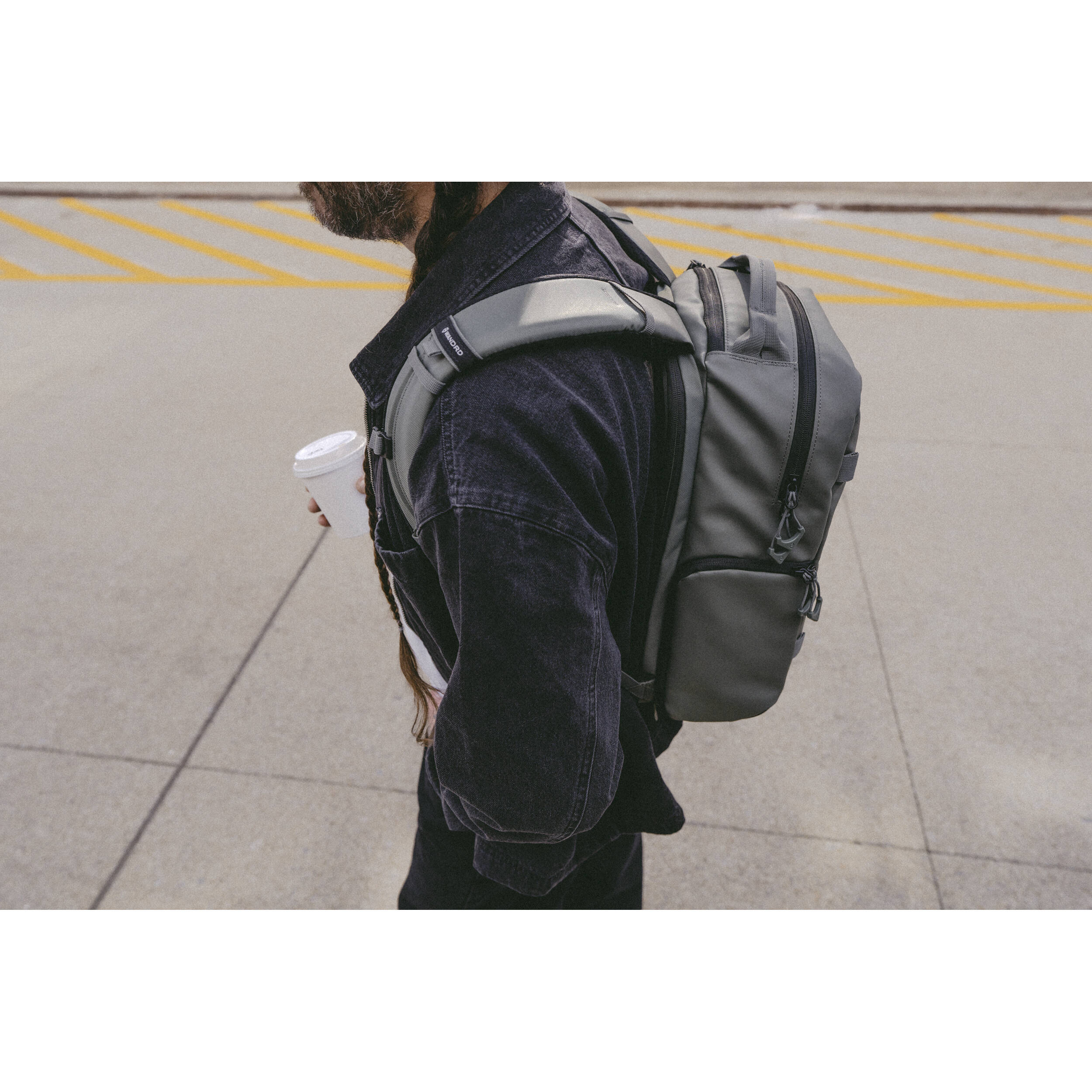 Wandrd PRVKE 21 Zip Backpack Photo Bundle (Black)