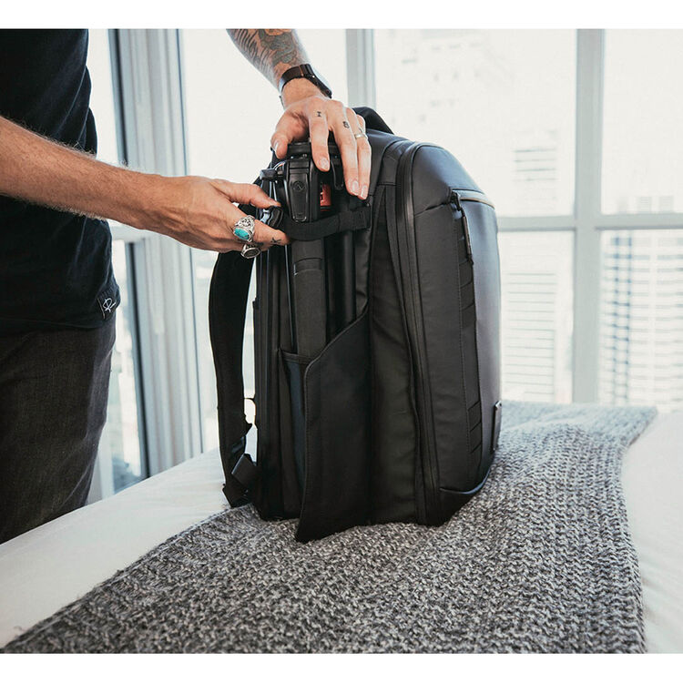 Nomatique McKinnon caméra Pack 35L - Noir