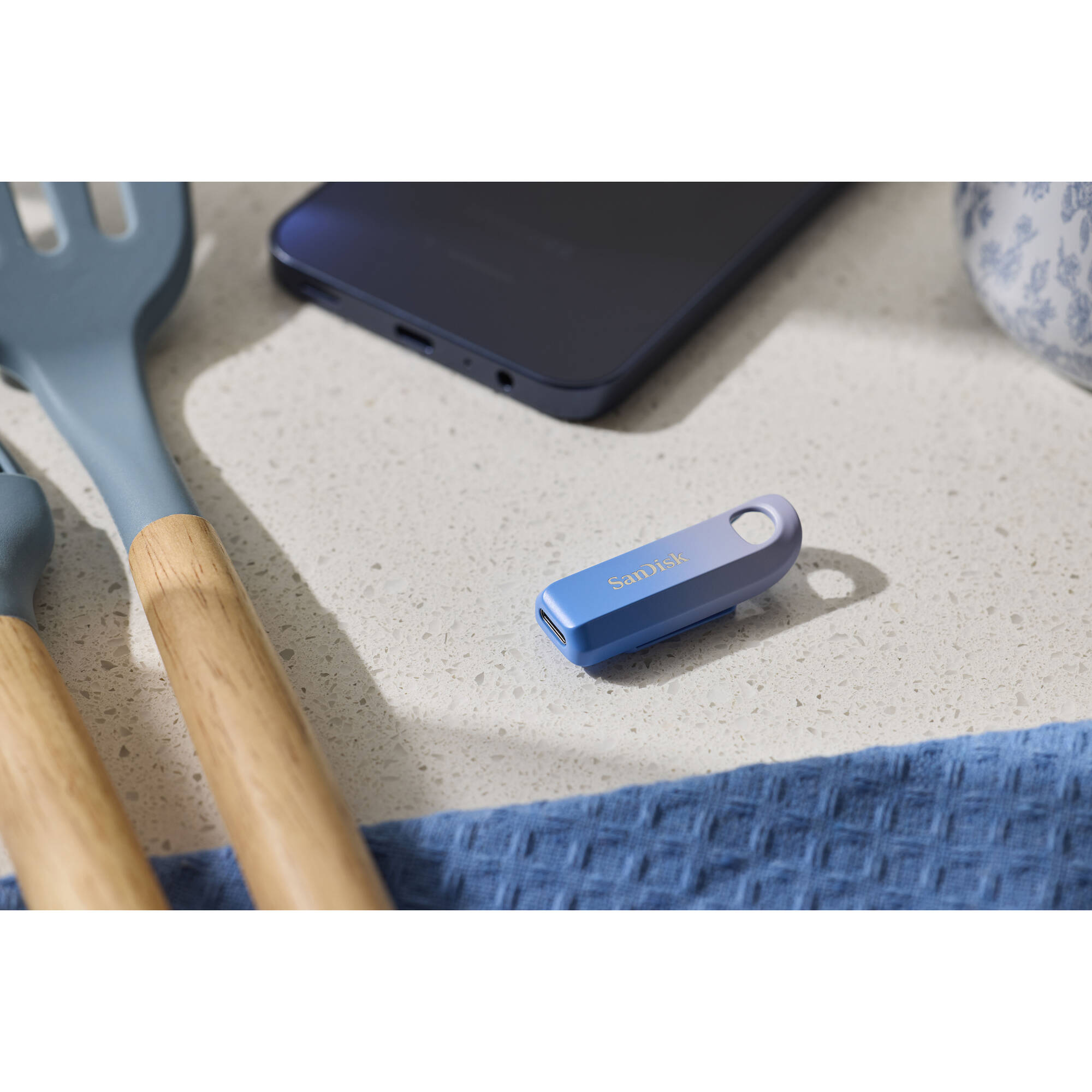 SanDisk 512GB Creator Series USB-C Flash Drive