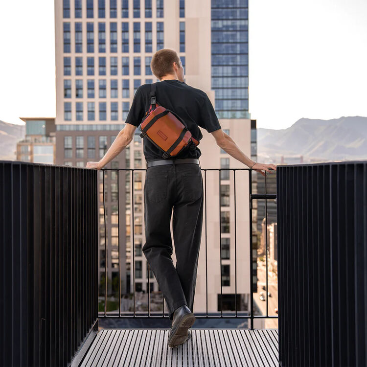 WANDRD ROGUE V2 Sling Bag (Sedona Orange, 6L)