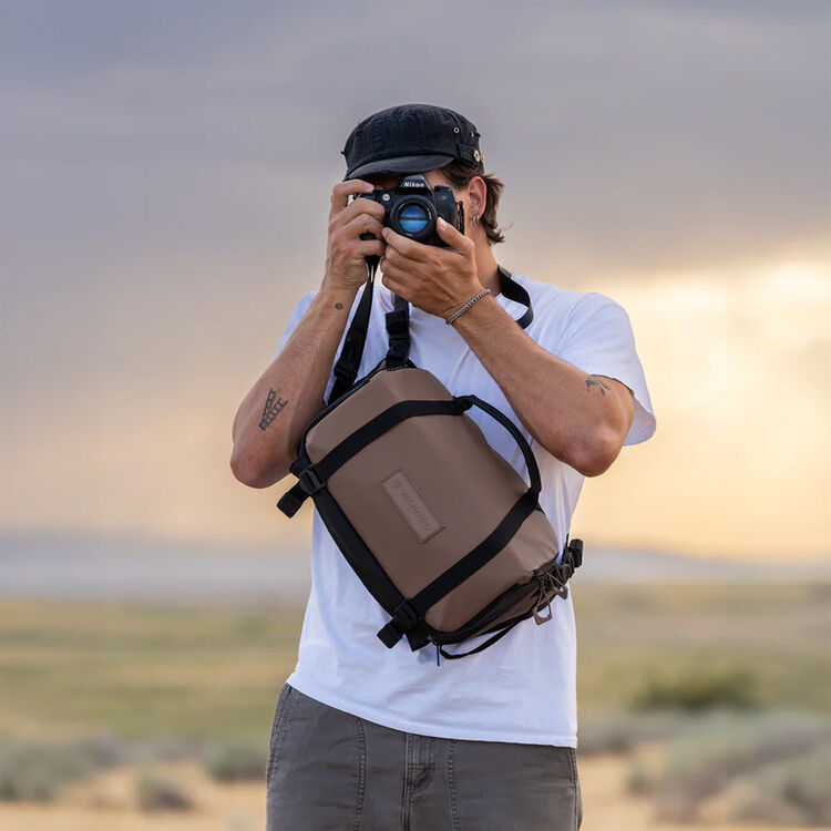 WANDRD ROGUE V2 Sling Bag (Atacama Clay, 9L)