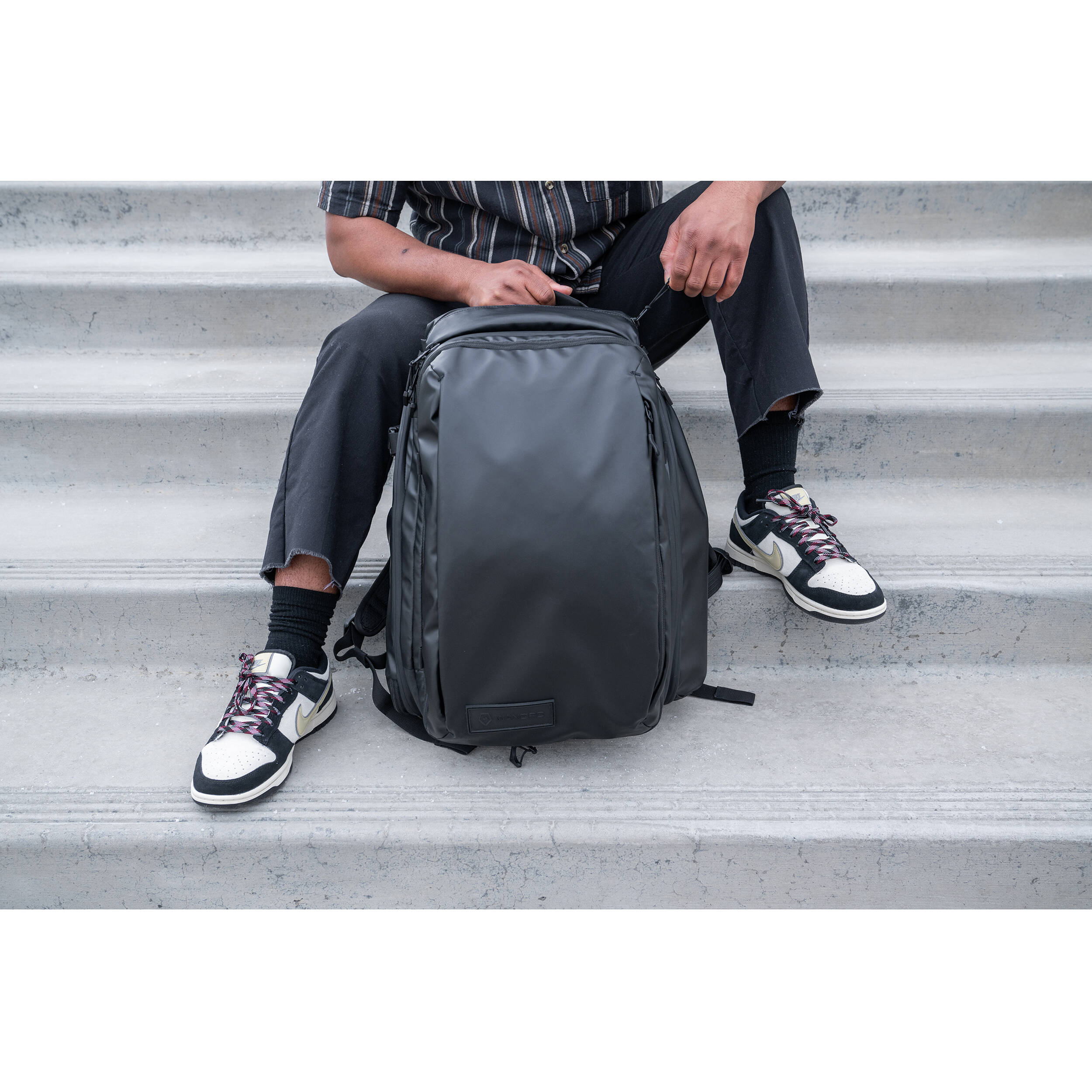 WANDRD Transit Travel Backpack - 35L - Black - with Essential Camera Cube