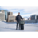 Sac à rouleaux de bagage à main Wandrd Transit - 40L - Black - Essential + Bundle