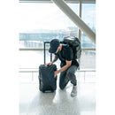 Sac à rouleaux de bagage à main Wandrd Transit - 40L - Black - Essential + Bundle