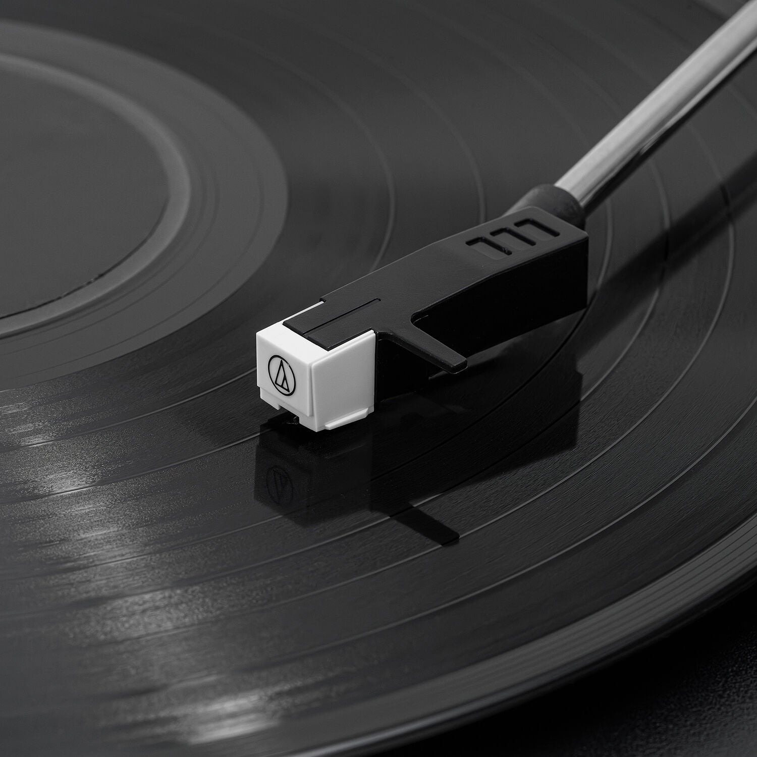 Victrola Eastwood II Manual Three-Speed Turntable with Bluetooth (Walnut)