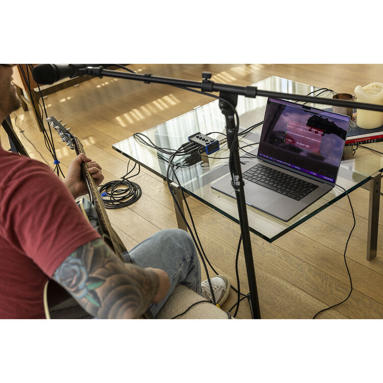 Zoom AMS-44 USB-C Audio Interface