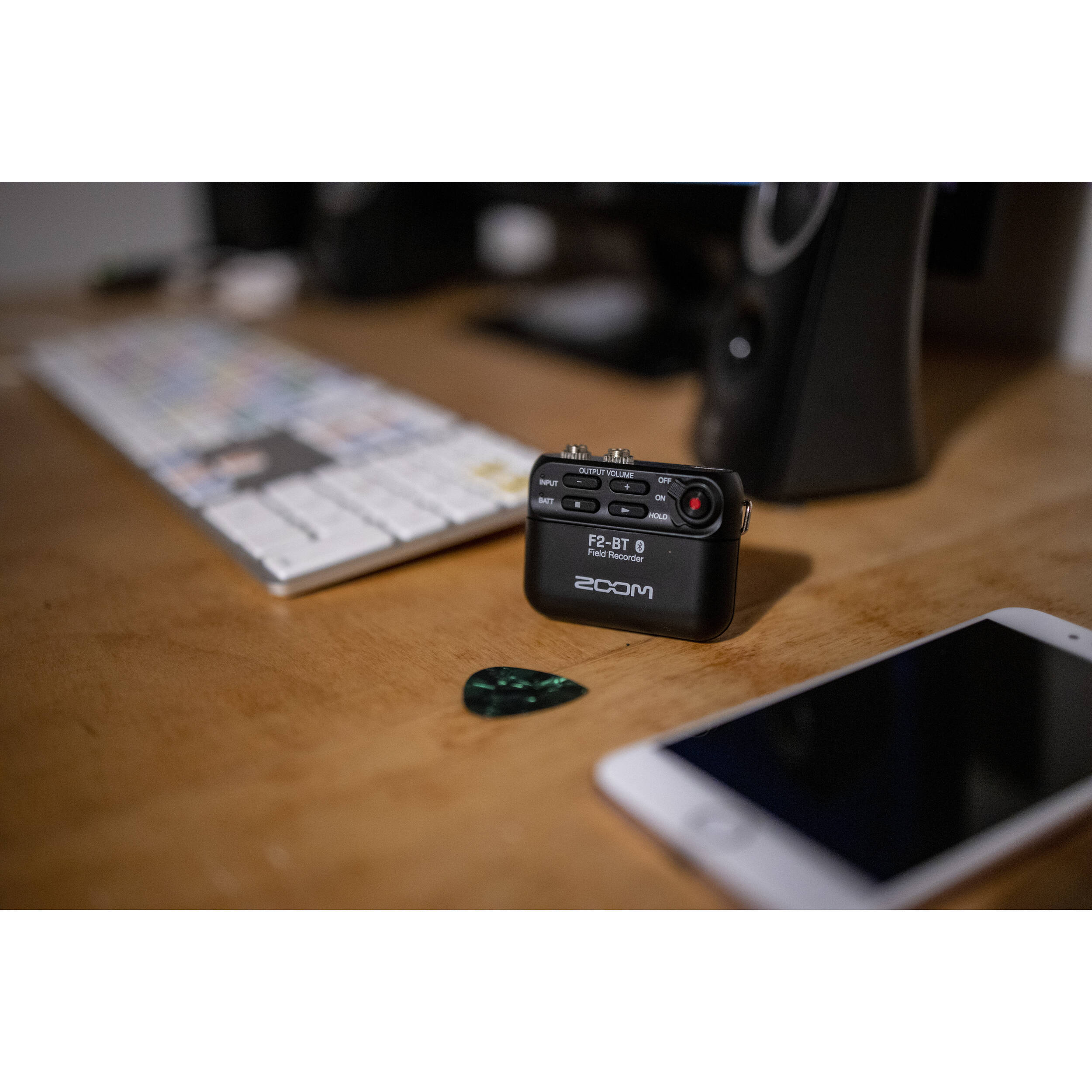 Enregistreur de terrain portable ultracompact Zoom F2 avec microphone Lavalier