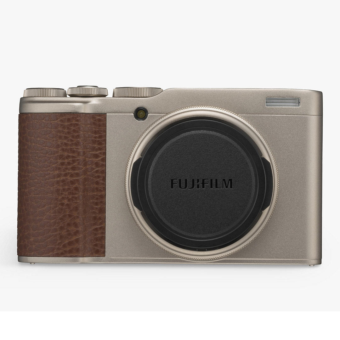 FujiFilm XF 10 Digital Camera with 18.5mm Wide Angle Lens 600020264