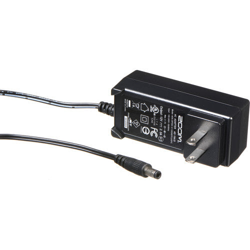 Zoom AD-19 Adaptateur 12 VAC pour F4, F8, F8n, certains mélangeurs LiveTrak, TAC-8 et UAC-8