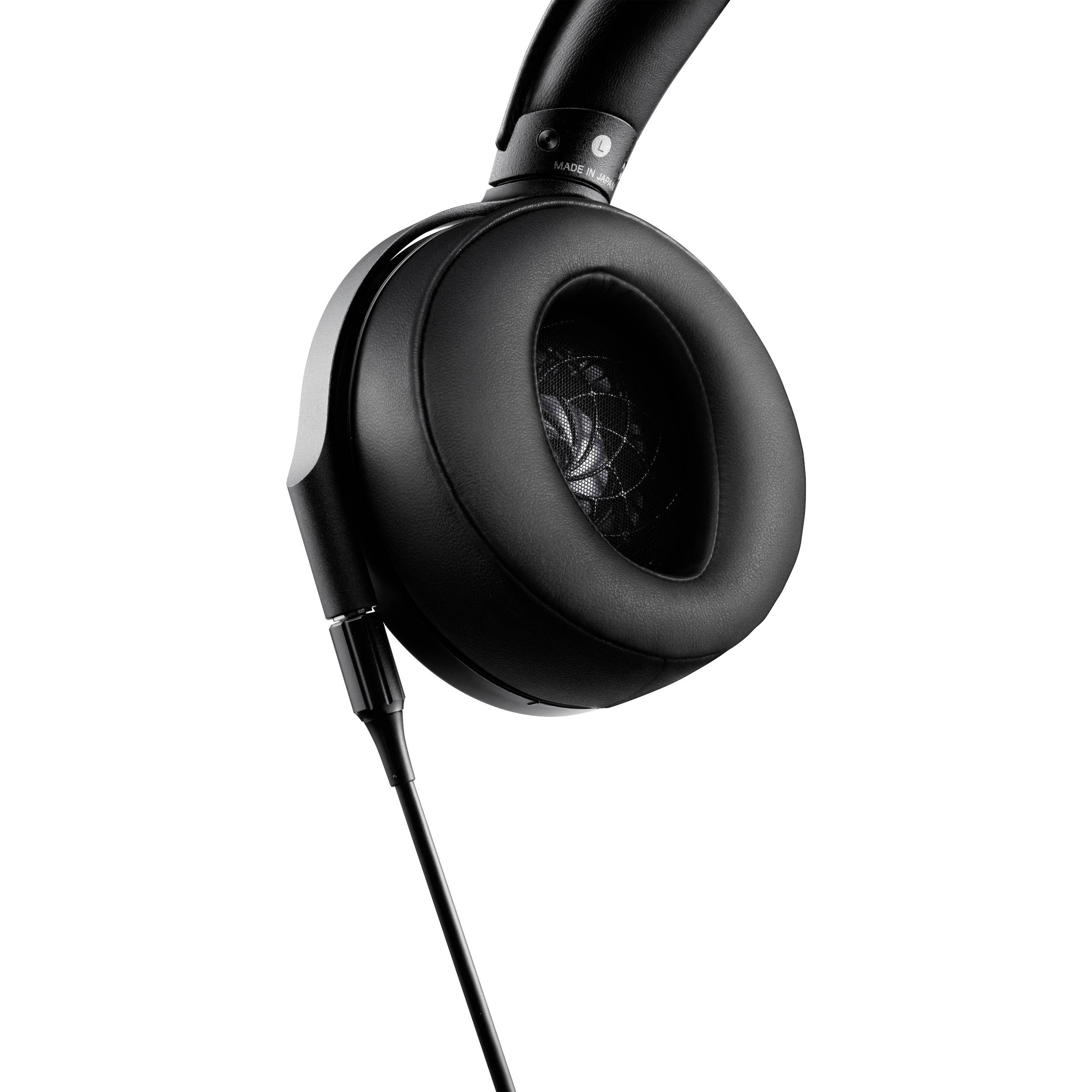 Sony MDR-Z1R Over-Ear Headphones | High-Resolution Audio Sony MDR-Z1R Over-Ear Headphones | High-Resolution Audio