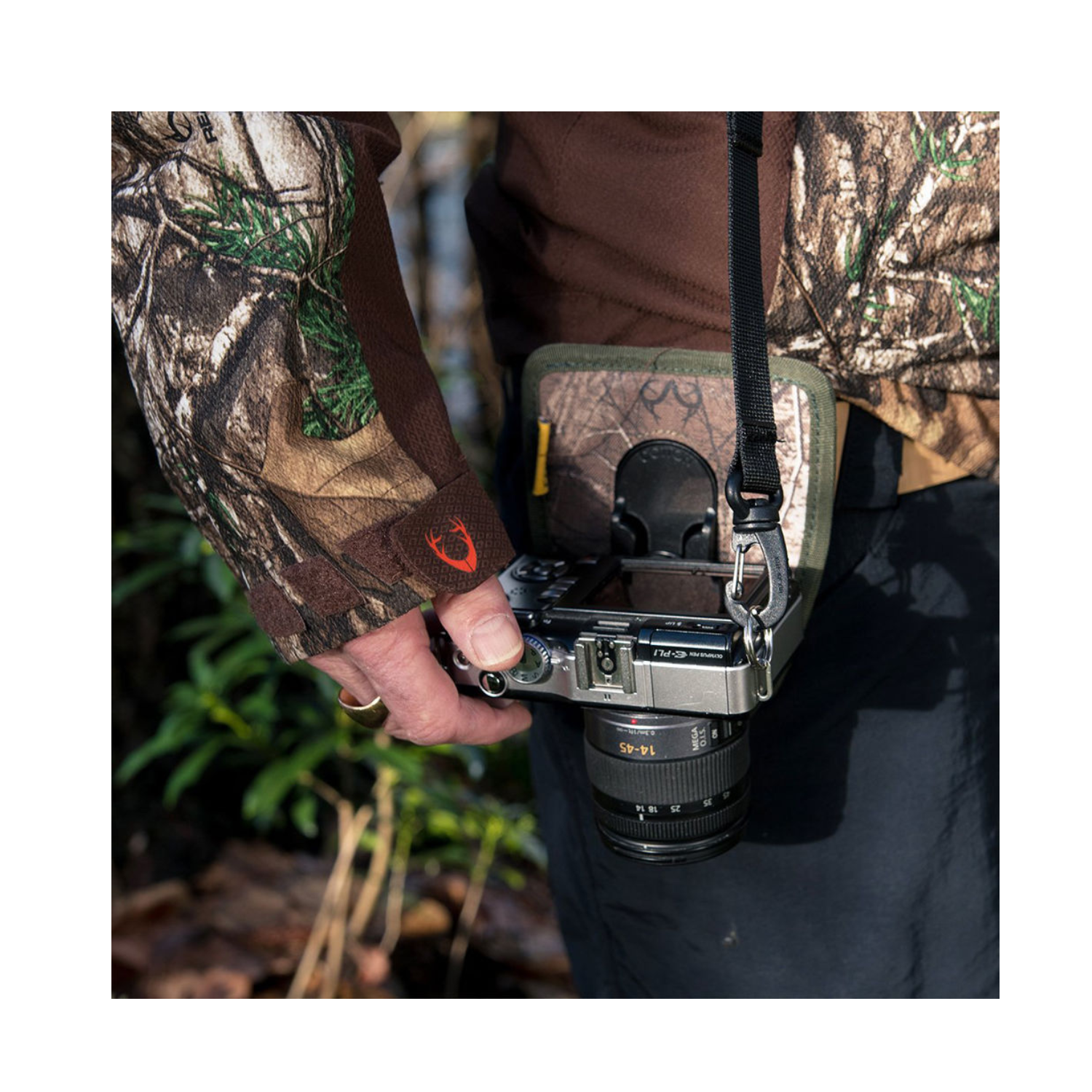 Cotton Carrier CCS G3 Wanderer Side Holster for All Camera Body Styles - Camo